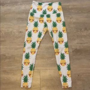 Girls leggings size Small - great condition!